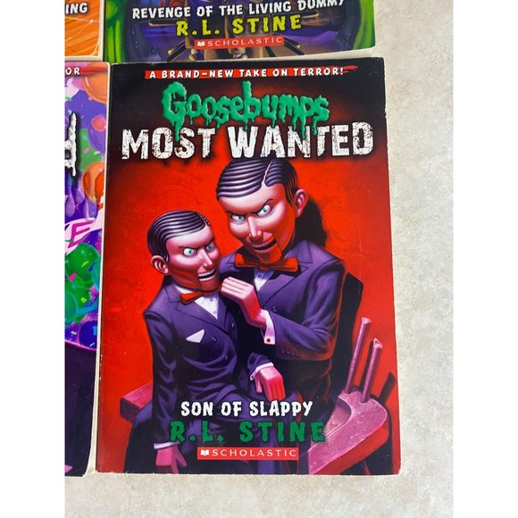 Goosebumps R.L. Stine  Lot Of 4 Paperback Novels - Picture 4 of 6